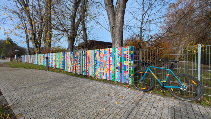 DJI Osmo Nano im Vergleich: Die Osmo Nano ist eine kleine Actioncam ähnlich der Action 5. (Bild: Steinlechner / Golem)